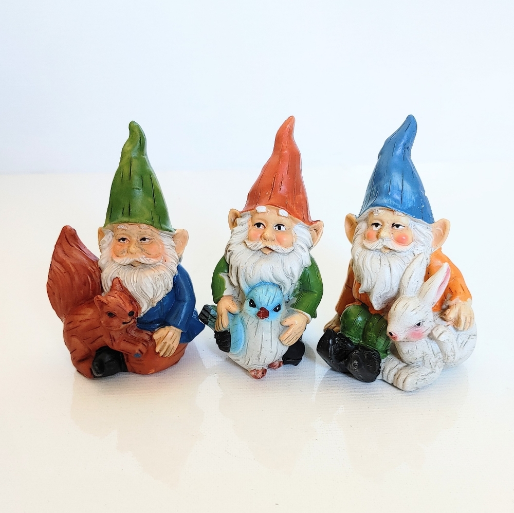 Spring Gnomes Figures Farmhouse Tier Tray